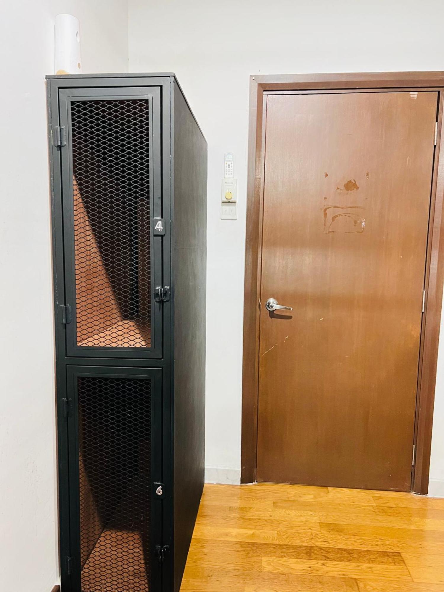 Regalia Spritz Empire Hostel クアラルンプール エクステリア 写真