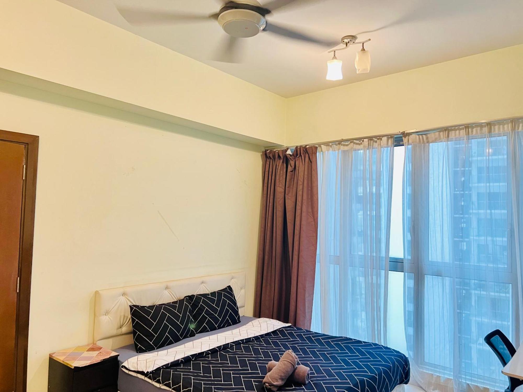 Regalia Spritz Empire Hostel クアラルンプール エクステリア 写真